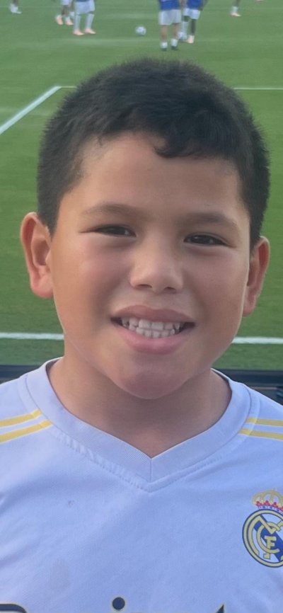 Alex  Pavón